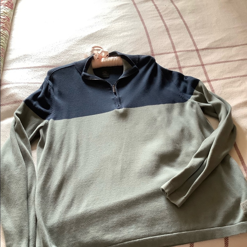 Zipped neck Henley two-tone sweater